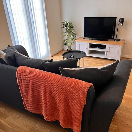 At Home In The City Serviced Apartments Newport Екстериор снимка