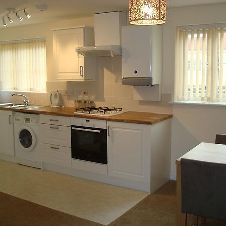 At Home In The City Serviced Apartments Newport Екстериор снимка