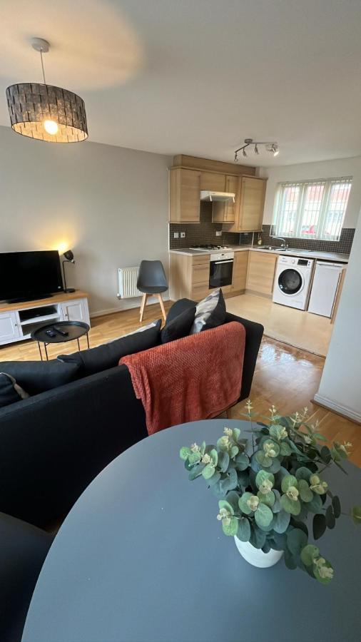 At Home In The City Serviced Apartments Newport Екстериор снимка