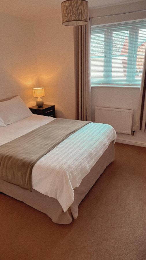 At Home In The City Serviced Apartments Newport Екстериор снимка