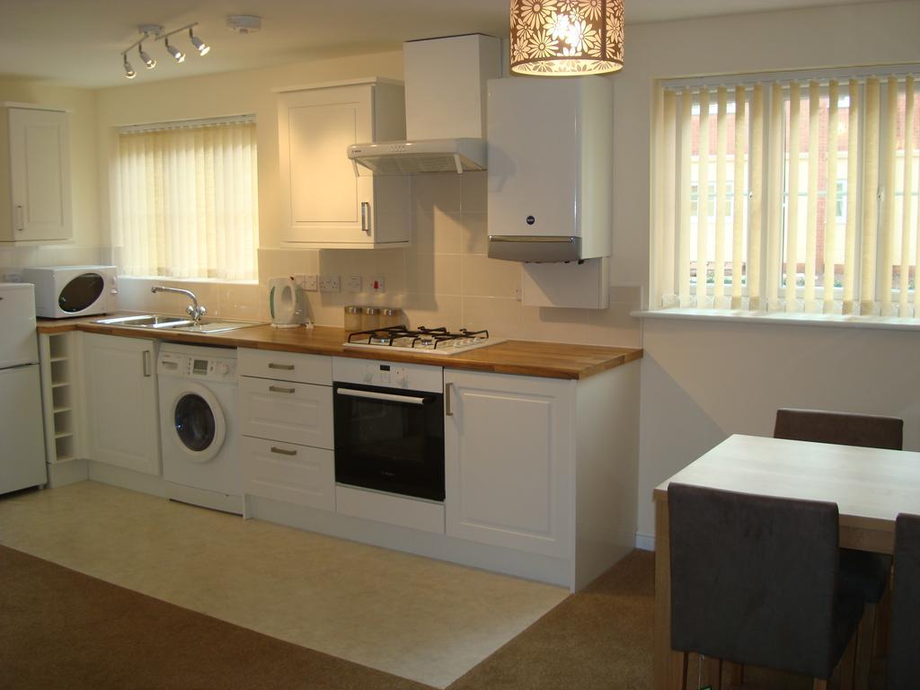At Home In The City Serviced Apartments Newport Екстериор снимка