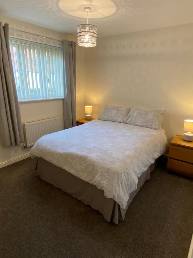 At Home In The City Serviced Apartments Newport Екстериор снимка